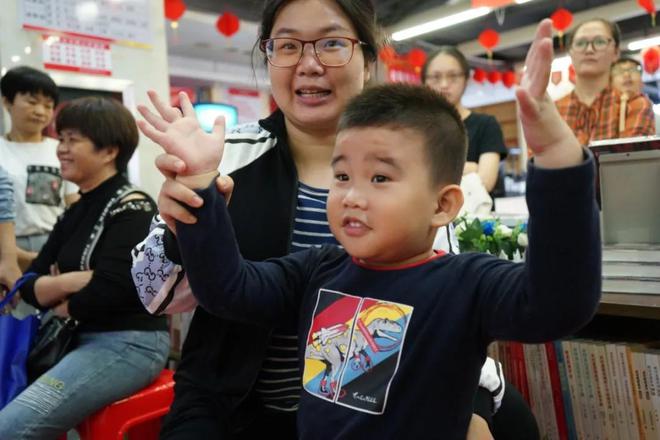 一起学习英语_免费学习英语 免费学习英语_学习英语口语的学习收费的