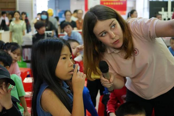 免费学习英语 免费学习英语_一起学习英语_学习英语口语的学习收费的