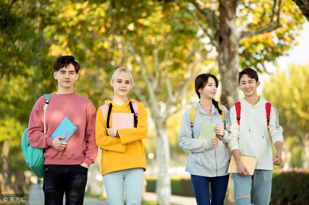 对生活感到迷茫的句子_人生感到迷茫怎么办_大学英语课程内容